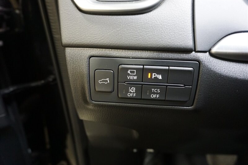 Mazda CX-9 Grand Touring Vehicle Full-screen Gallery Image 44