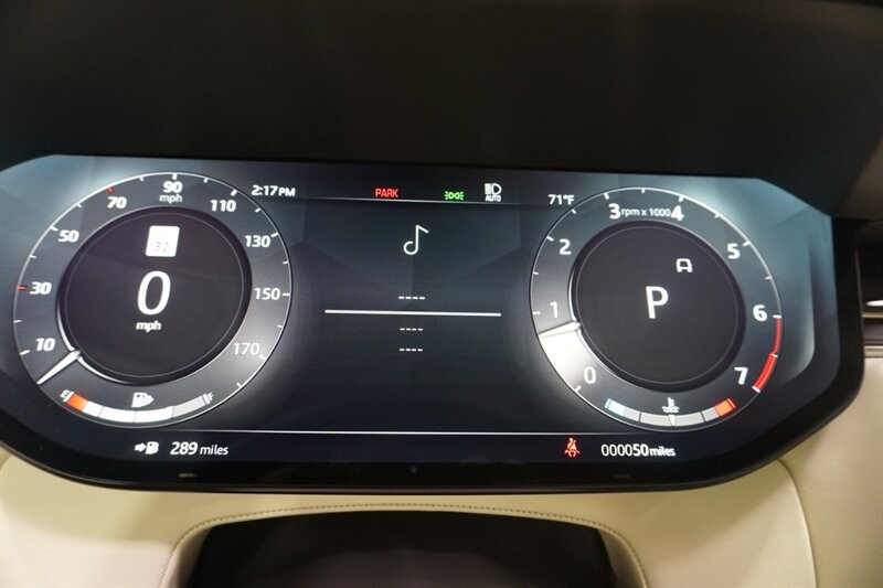 Land Rover Range Rover P 400 SE Vehicle Full-screen Gallery Image 49