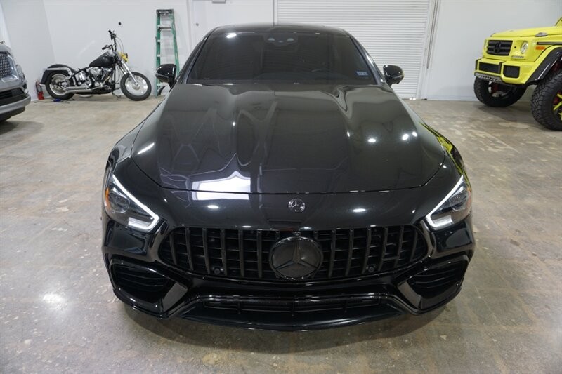 Mercedes-Benz AMG GT 63 Vehicle Full-screen Gallery Image 16