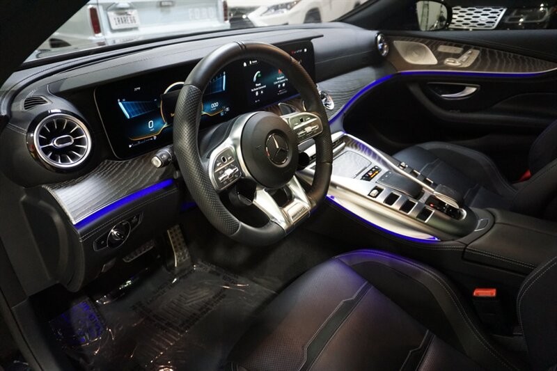 Mercedes-Benz AMG GT 63 Vehicle Full-screen Gallery Image 19