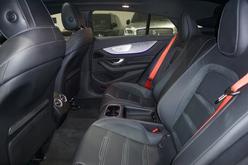 Mercedes-Benz AMG GT 63 Vehicle Full-screen Gallery Image 26