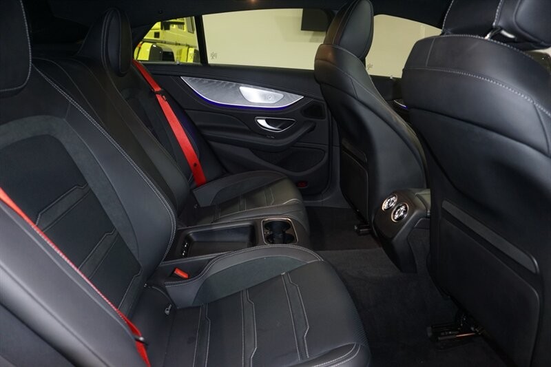 Mercedes-Benz AMG GT 63 Vehicle Full-screen Gallery Image 31