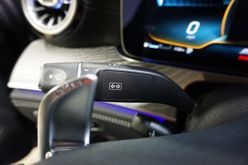 Mercedes-Benz AMG GT 63 Vehicle Full-screen Gallery Image 44