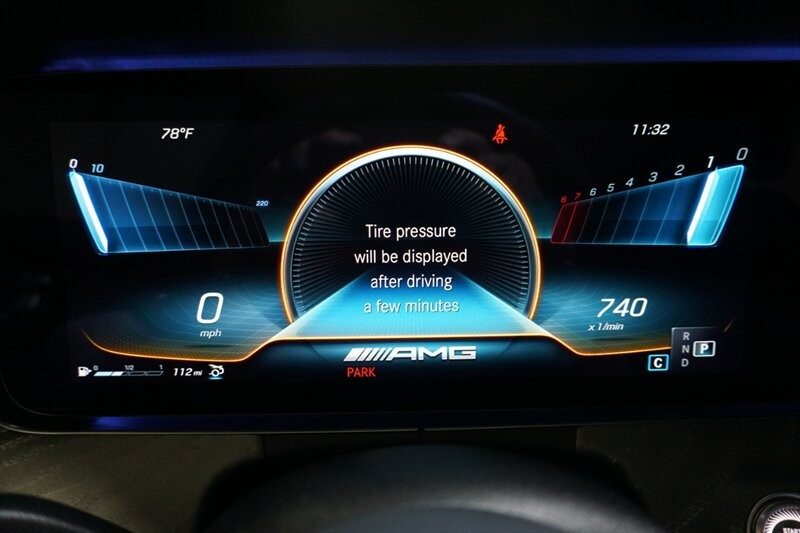 Mercedes-Benz AMG GT 63 Vehicle Full-screen Gallery Image 45