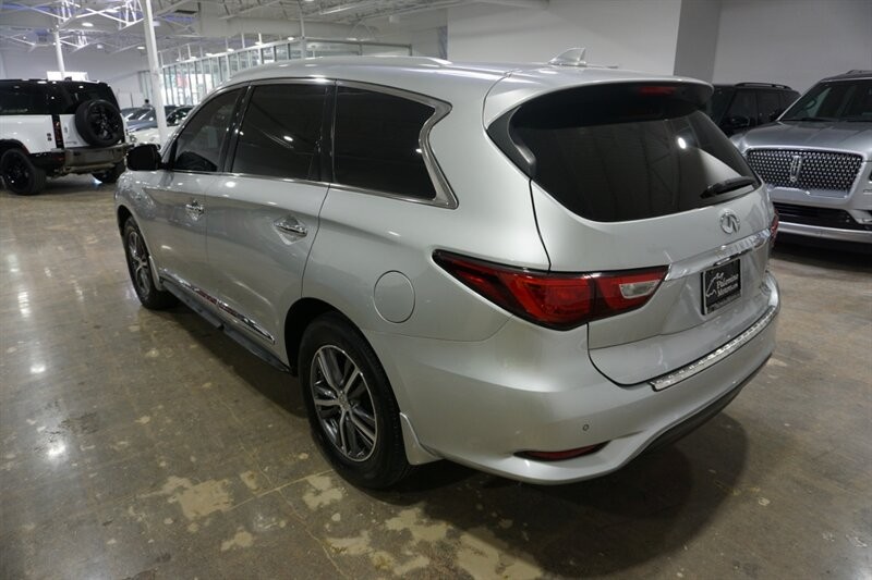 INFINITI QX60 Vehicle Full-screen Gallery Image 07