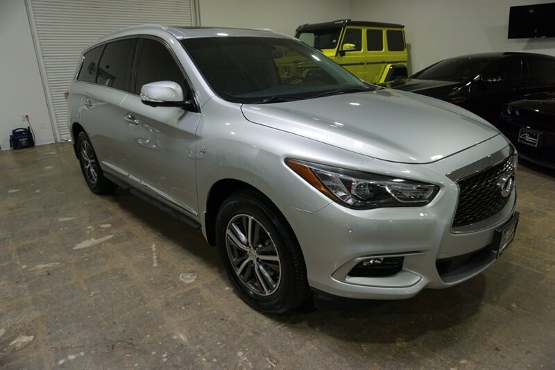 INFINITI QX60 Vehicle Full-screen Gallery Image 15