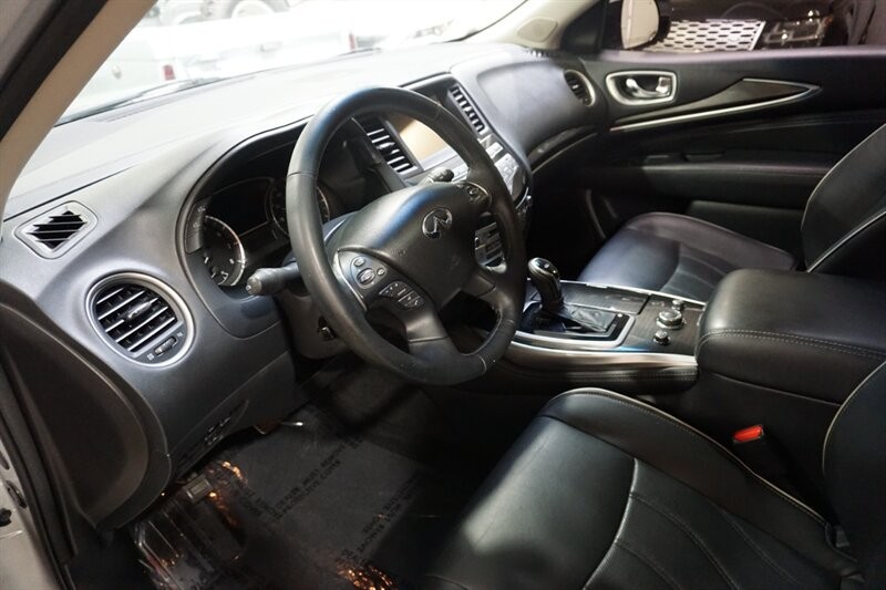 INFINITI QX60 Vehicle Full-screen Gallery Image 18