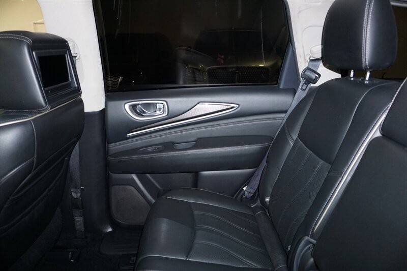 INFINITI QX60 Vehicle Full-screen Gallery Image 24