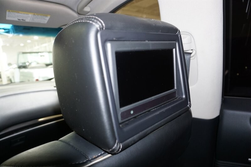 INFINITI QX60 Vehicle Full-screen Gallery Image 28