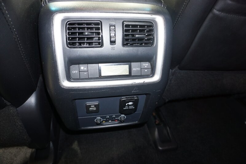 INFINITI QX60 Vehicle Full-screen Gallery Image 29