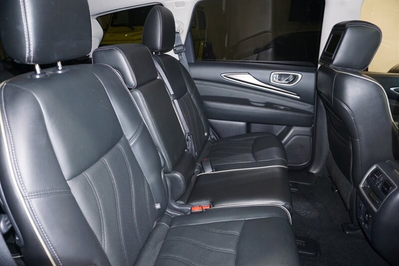 INFINITI QX60 Vehicle Full-screen Gallery Image 35