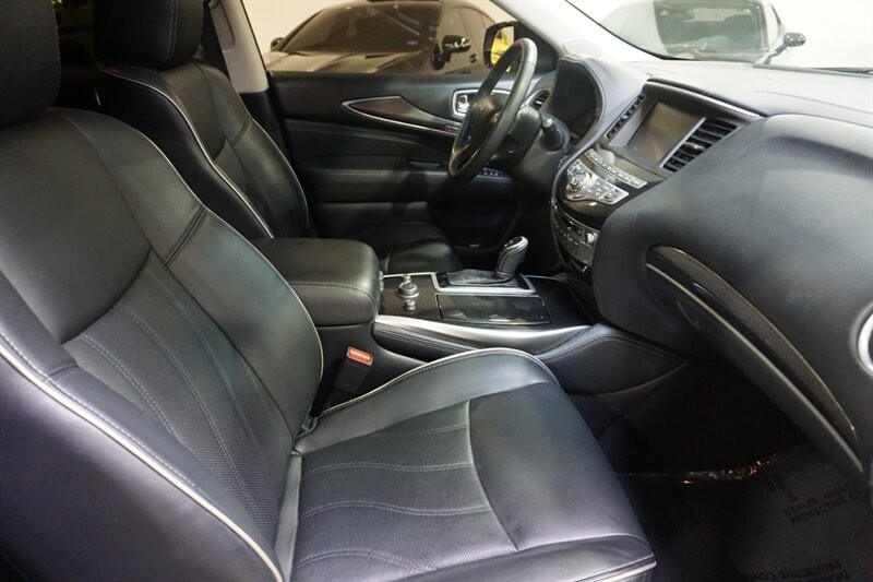 INFINITI QX60 Vehicle Full-screen Gallery Image 41