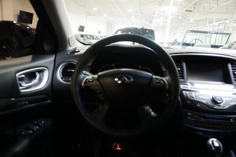 INFINITI QX60 Vehicle Full-screen Gallery Image 43