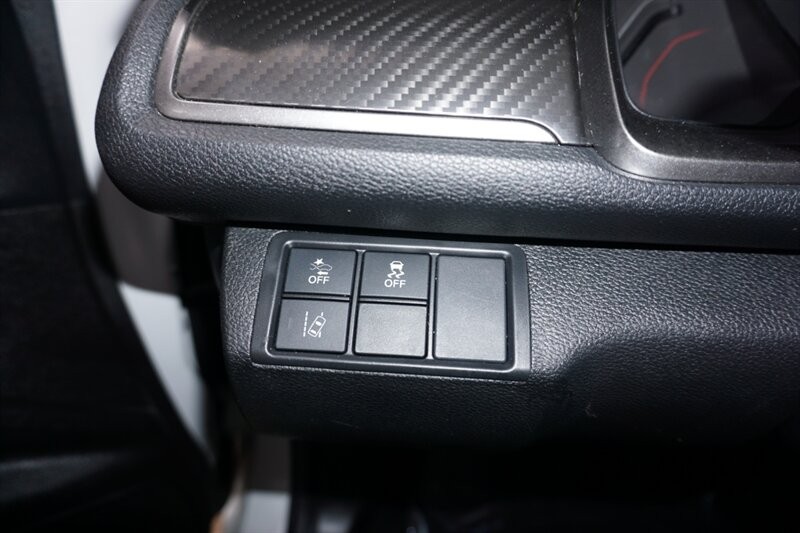 Honda Civic Sport Touring Vehicle Full-screen Gallery Image 39