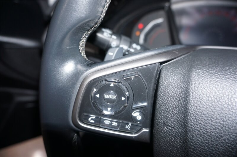 Honda Civic Sport Touring Vehicle Full-screen Gallery Image 40