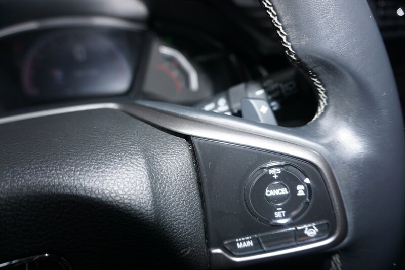 Honda Civic Sport Touring Vehicle Full-screen Gallery Image 41