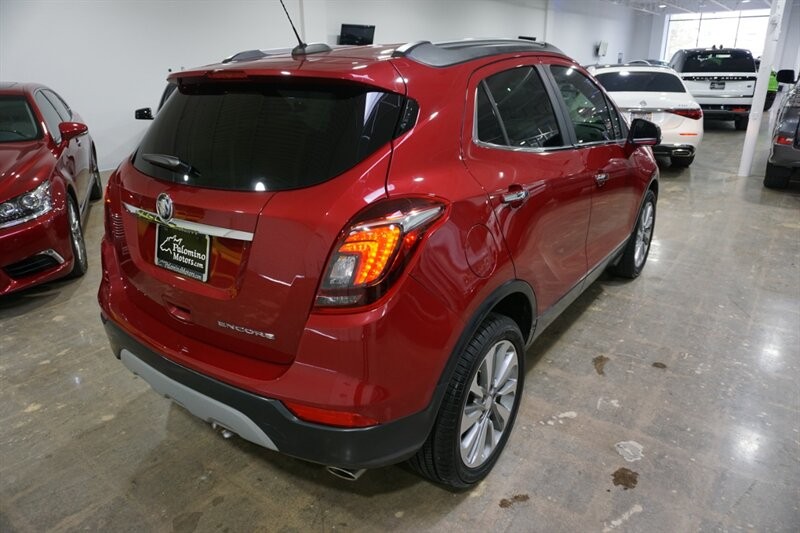 Buick Encore Preferred Vehicle Full-screen Gallery Image 09