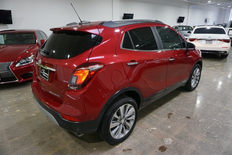 Buick Encore Preferred Vehicle Full-screen Gallery Image 10