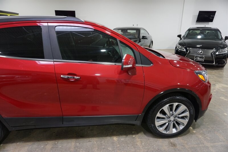 Buick Encore Preferred Vehicle Full-screen Gallery Image 13