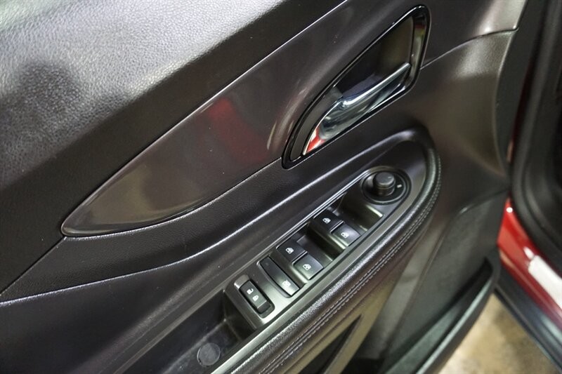 Buick Encore Preferred Vehicle Full-screen Gallery Image 18