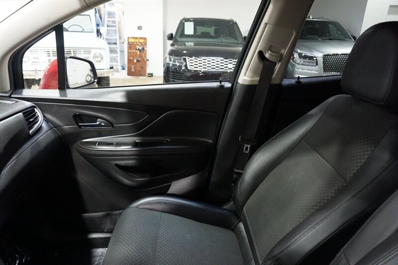 Buick Encore Preferred Vehicle Full-screen Gallery Image 20