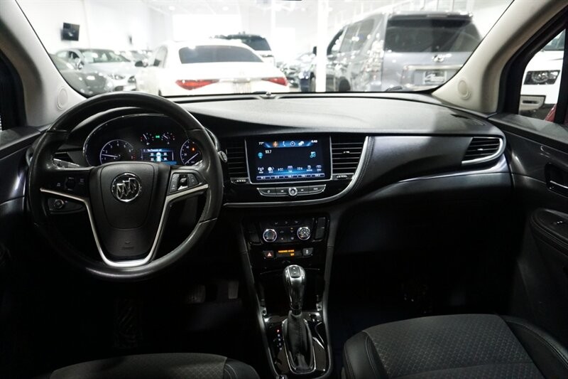 Buick Encore Preferred Vehicle Full-screen Gallery Image 40
