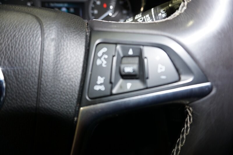 Buick Encore Preferred Vehicle Full-screen Gallery Image 43