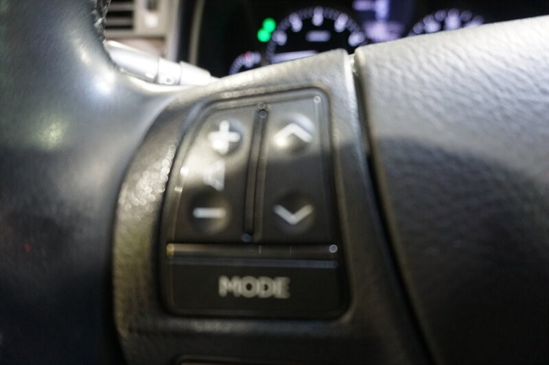 Lexus LS 460 460 Vehicle Full-screen Gallery Image 43