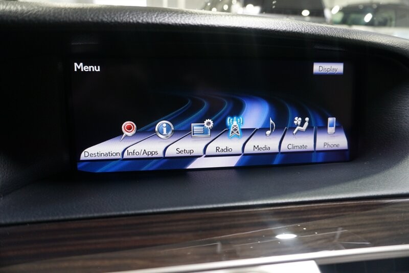 Lexus LS 460 460 Vehicle Full-screen Gallery Image 50