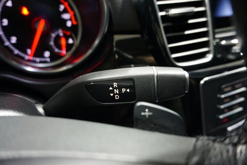 Mercedes-Benz GLE 350 Vehicle Full-screen Gallery Image 45