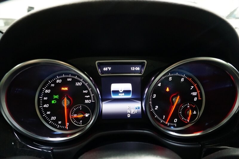 Mercedes-Benz GLE 350 Vehicle Full-screen Gallery Image 47