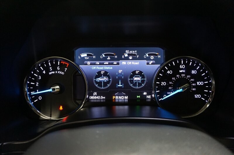 Ford Expedition Platinum Vehicle Full-screen Gallery Image 49