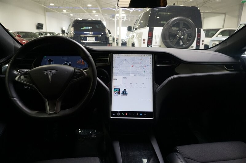 Tesla Model S Vehicle Full-screen Gallery Image 39