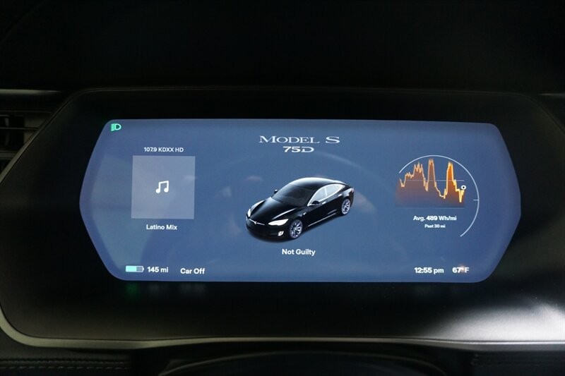 Tesla Model S Vehicle Full-screen Gallery Image 42