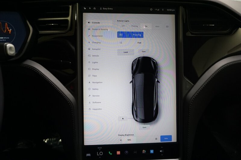 Tesla Model S Vehicle Full-screen Gallery Image 44