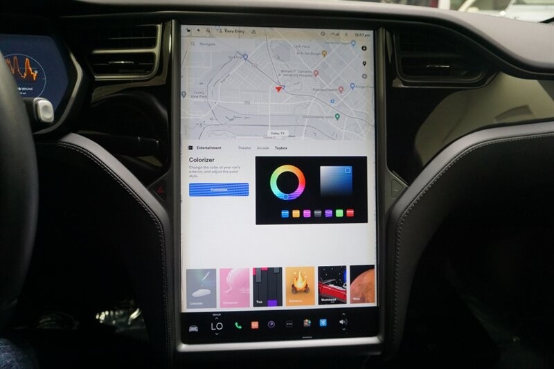 Tesla Model S Vehicle Full-screen Gallery Image 50