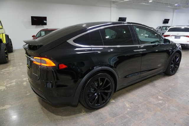 2020 Tesla Model X Long Range Plus - Photo 9