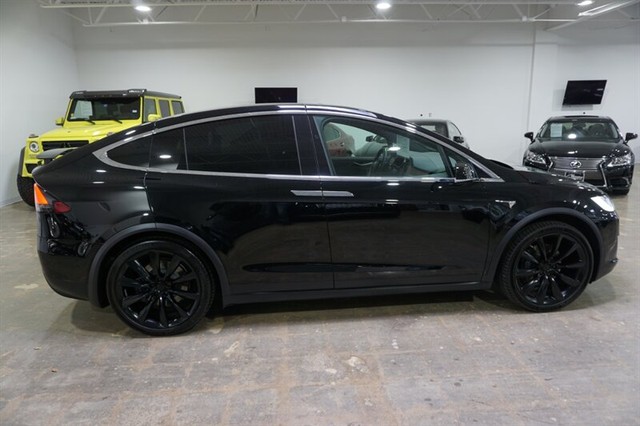 2020 Tesla Model X Long Range Plus - Photo 10