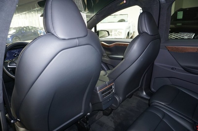 2020 Tesla Model X Long Range Plus - Photo 21