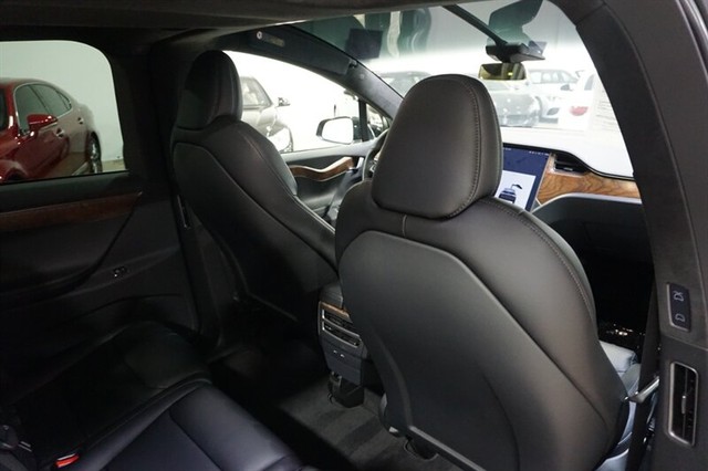 2020 Tesla Model X Long Range Plus - Photo 25