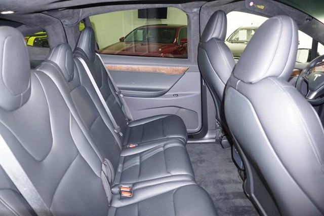 2020 Tesla Model X Long Range Plus - Photo 27