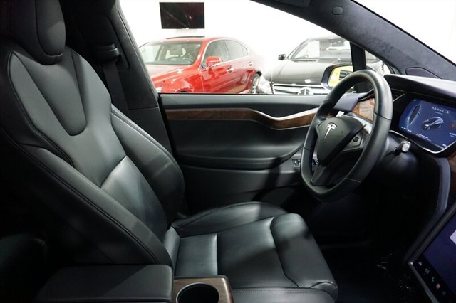 2020 Tesla Model X Long Range Plus - Photo 31