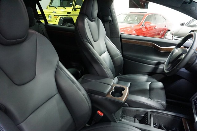 2020 Tesla Model X Long Range Plus - Photo 33