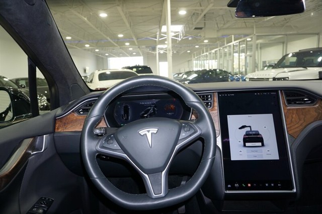 2020 Tesla Model X Long Range Plus - Photo 34
