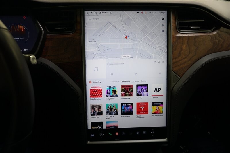 Tesla Model X Long Range Vehicle Full-screen Gallery Image 43