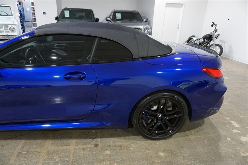 BMW M8 Vehicle Full-screen Gallery Image 04