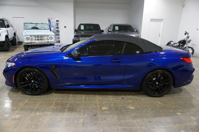 BMW M8 Vehicle Full-screen Gallery Image 05