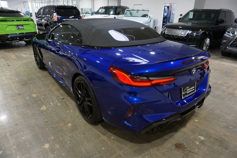 BMW M8 Vehicle Full-screen Gallery Image 07