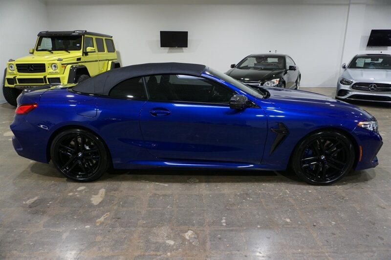 BMW M8 Vehicle Full-screen Gallery Image 11