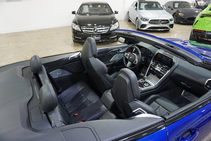 BMW M8 Vehicle Full-screen Gallery Image 20